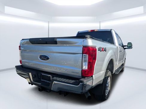Used 2019 Ford F250 XLT AWD/4WD image 3