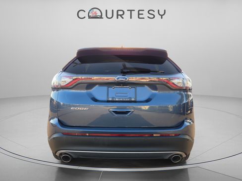 Used 2018 Ford Edge Titanium w/ Equipment Group 301A image 5