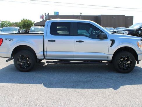 Used 2022 Ford F150 XL w/ STX Black Appearance Package AWD/4WD image 4