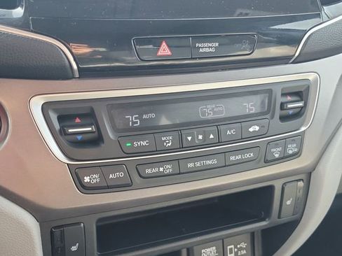 Used 2021 Honda Pilot Special Edition image 24