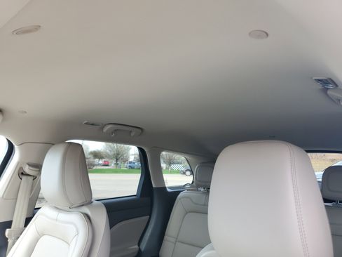 Certified 2023 Lincoln Corsair AWD w/ Equipment Group 101A image 11