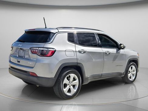 Used 2021 Jeep Compass Latitude FWD image 6