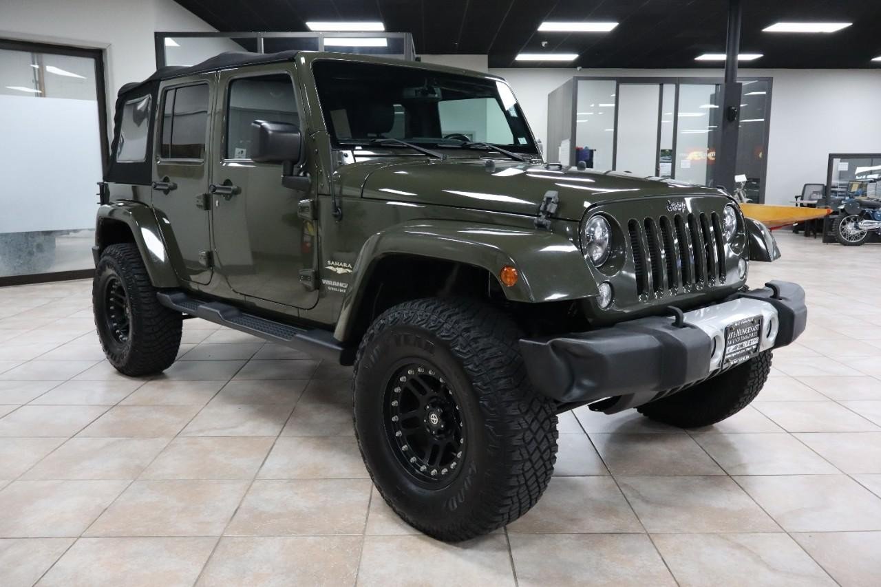 Used 2015 Jeep Wrangler Unlimited Sahara w/ Connectivity Group AWD/4WD image 7