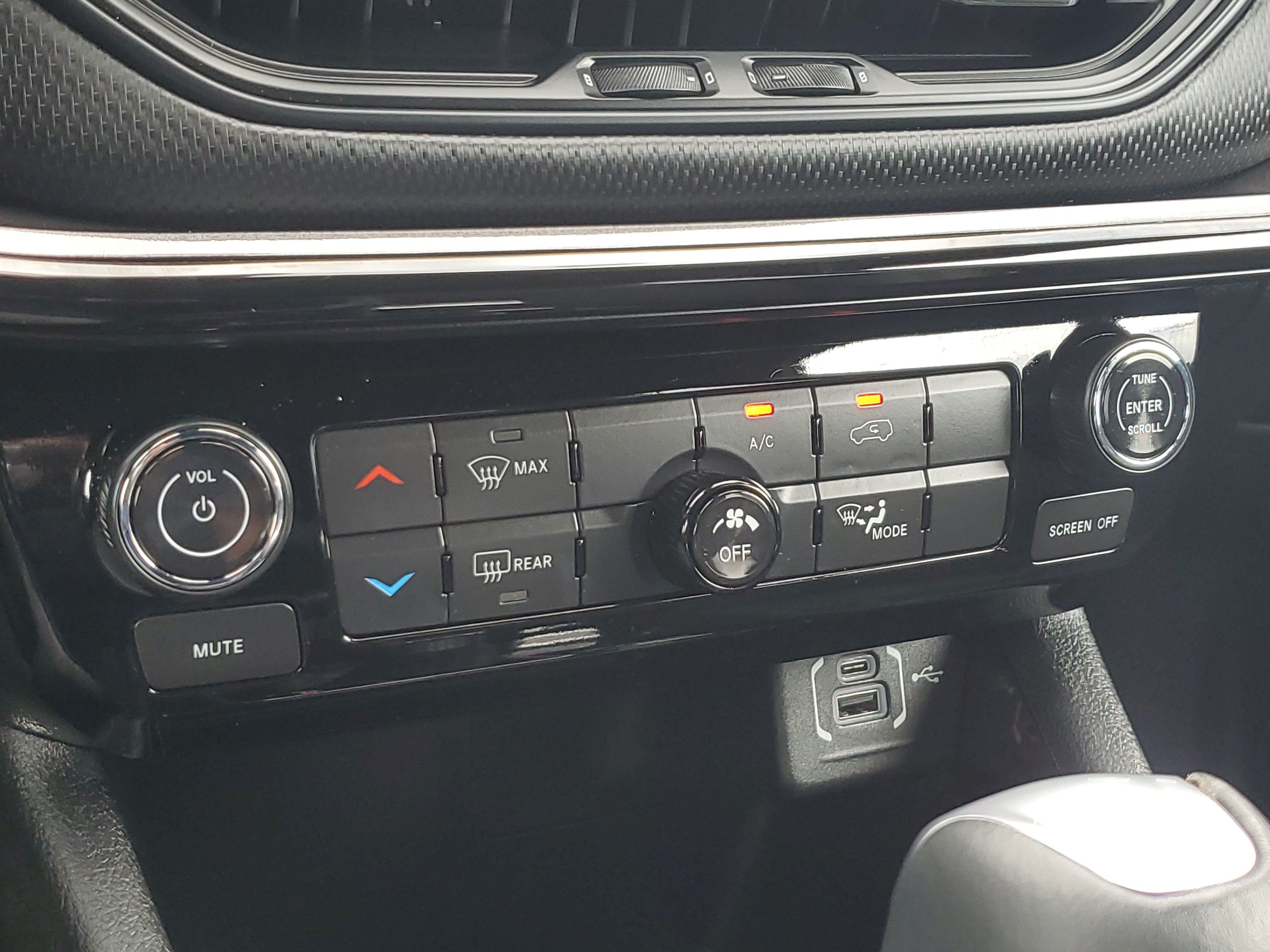 Used 2023 Jeep Compass Latitude AWD/4WD image 26
