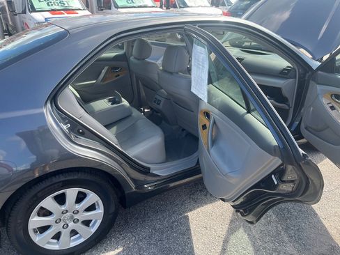 Used 2007 Toyota Camry XLE FWD image 18