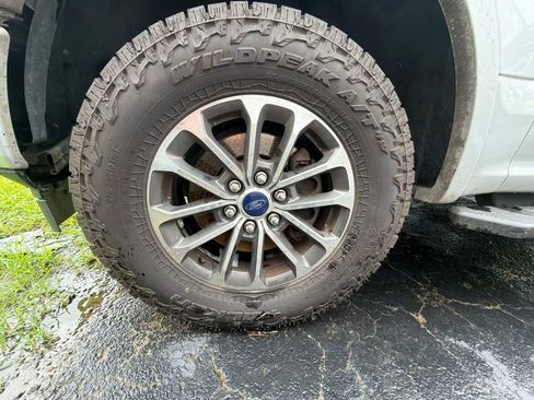 Used 2019 Ford F150 XLT w/ Equipment Group 302A Luxury AWD/4WD image 7