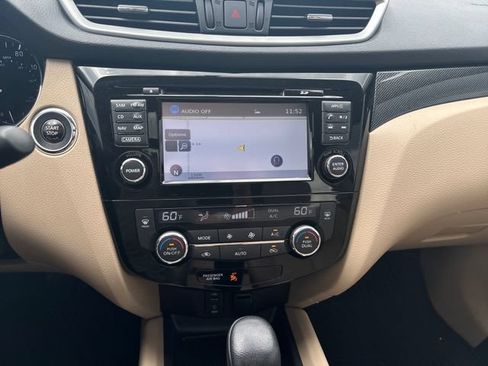 Used 2016 Nissan Rogue SL w/ SL Premium Package AWD/4WD image 19