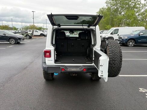 Used 2024 Jeep Wrangler Unlimited Rubicon 4xe AWD/4WD image 13