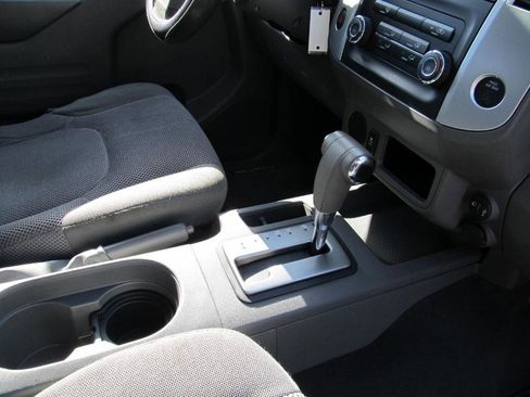 Used 2019 Nissan Frontier SV image 36