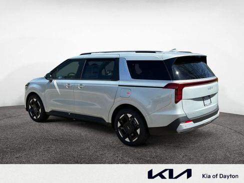 New 2026 Kia Carnival EX FWD image 3