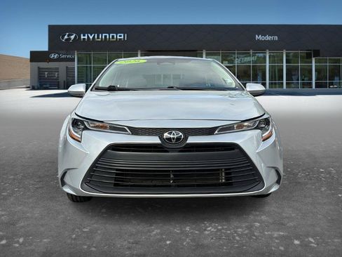 Used 2026 Toyota Corolla LE FWD image 2