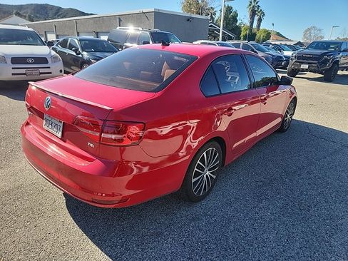 Used 2015 Volkswagen Jetta Sport image 5