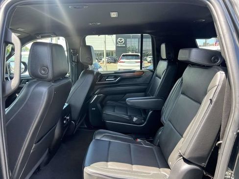 Certified 2025 GMC Yukon XL Denali AWD/4WD image 12