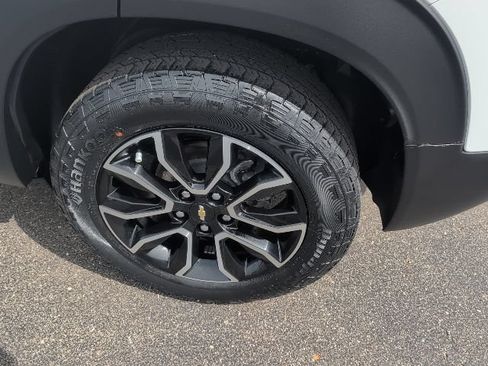 Used 2023 Chevrolet TrailBlazer ACTIV w/ Convenience Package FWD image 16