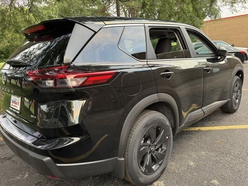New 2026 Nissan Rogue SV w/ Cold Weather Package AWD/4WD image 23