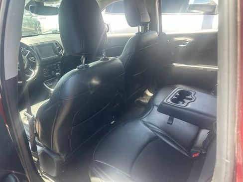 Used 2020 Jeep Compass Latitude w/ Popular Equipment Group FWD image 6