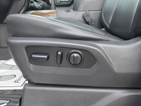 Used 2020 Chevrolet Silverado 1500 LT Trail Boss w/ Midnight Edition image 14