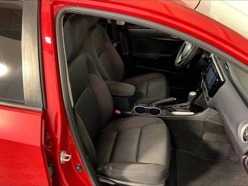 Used 2017 Toyota Corolla LE image 10