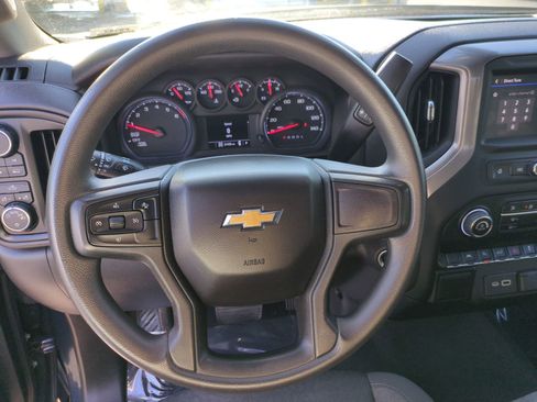 Used 2022 Chevrolet Silverado 1500 Custom AWD/4WD image 18