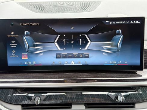 New 2026 BMW X6 xDrive40i image 35