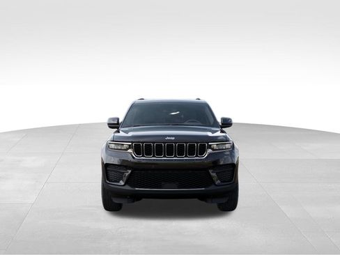 New 2026 Jeep Grand Cherokee Laredo image 3