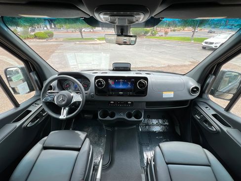 New 2026 Mercedes-Benz Sprinter 2500 image 9
