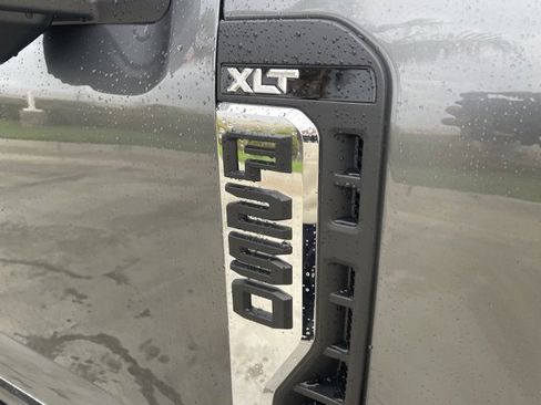 New 2026 Ford F250 XLT w/ XLT Premium Package image 30