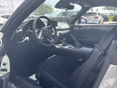 New 2026 MAZDA MX-5 Miata Club w/ Weather Package RWD image 8