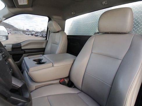 Used 2021 Ford F550 4x4 Regular Cab Super Duty image 2