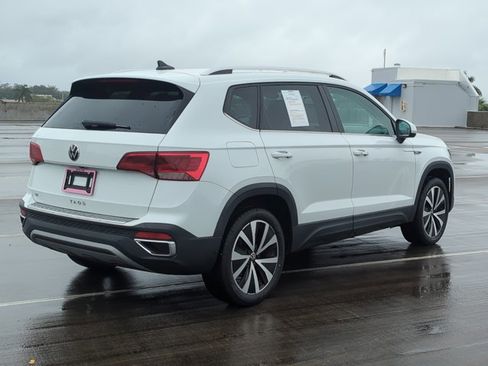 Used 2022 Volkswagen Taos SE image 5