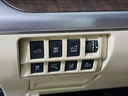 Used 2017 Subaru Outback 2.5i Limited image 17