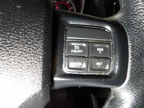 Used 2020 Dodge Journey SE FWD image 18