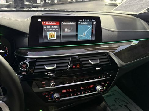 Used 2018 BMW 540i image 40