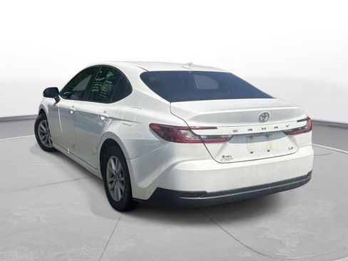Used 2025 Toyota Camry LE w/ Convenience Package FWD image 8