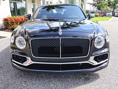 Used 2024 Bentley Flying Spur V8 AWD/4WD image 7