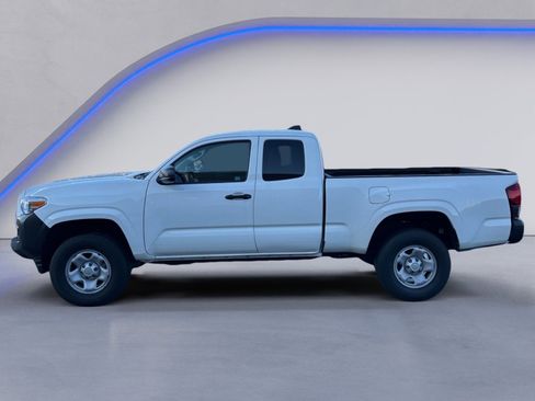 Used 2023 Toyota Tacoma SR image 3