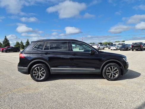 Used 2020 Volkswagen Tiguan SE FWD image 5