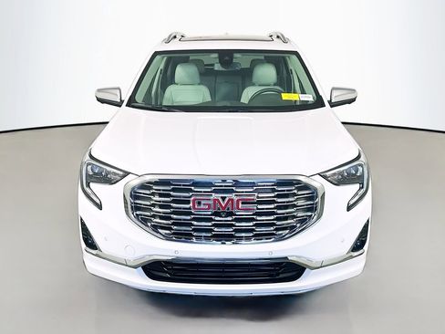Used 2020 GMC Terrain Denali w/ Denali Premium Package image 2