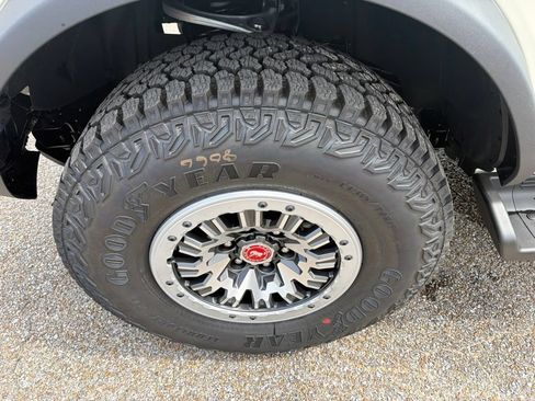 New 2026 Ford Bronco Outer Banks w/ Sasquatch Package AWD/4WD image 23