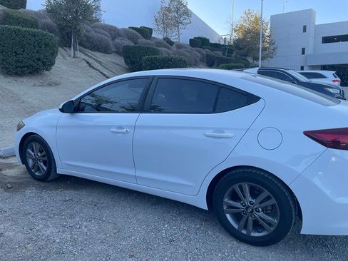 Used 2018 Hyundai Elantra SEL w/ Cargo Package FWD image 6