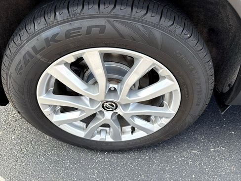 Used 2020 Nissan Rogue Sport SV w/ All-Weather Package image 11