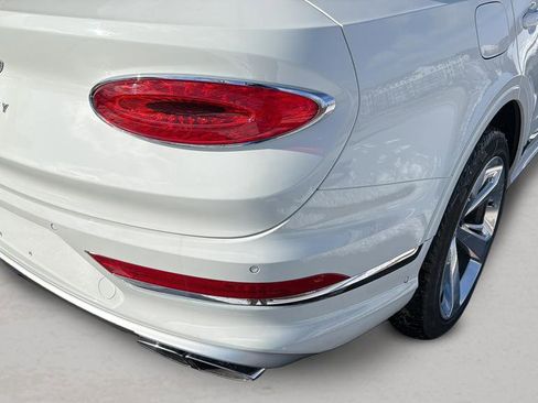 Used 2023 Bentley Bentayga Extended Wheelbase image 14