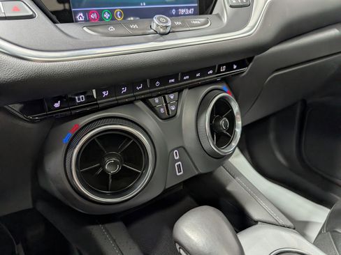 Used 2020 Chevrolet Blazer LT AWD/4WD image 24