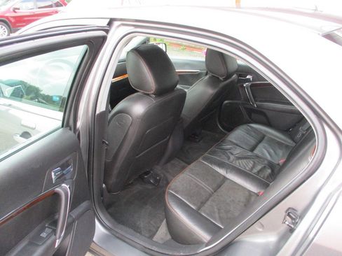 Used 2010 Lincoln MKZ FWD image 19