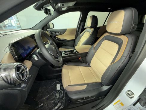 New 2026 Chevrolet Equinox ACTIV w/ Convenience Package III image 13