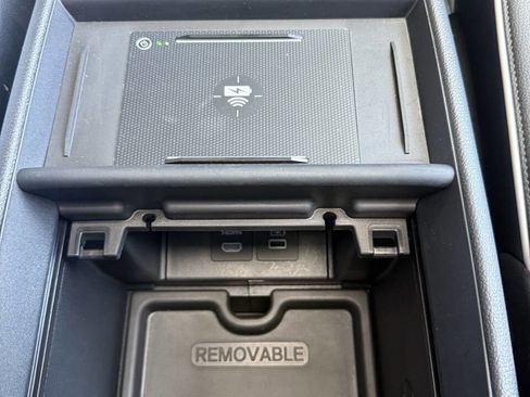 Used 2025 Honda Odyssey Elite image 24