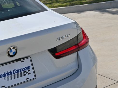 Certified 2025 BMW 330i Sedan RWD image 38