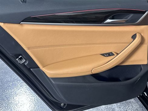 Used 2023 BMW 530i xDrive w/ Convenience Package image 30