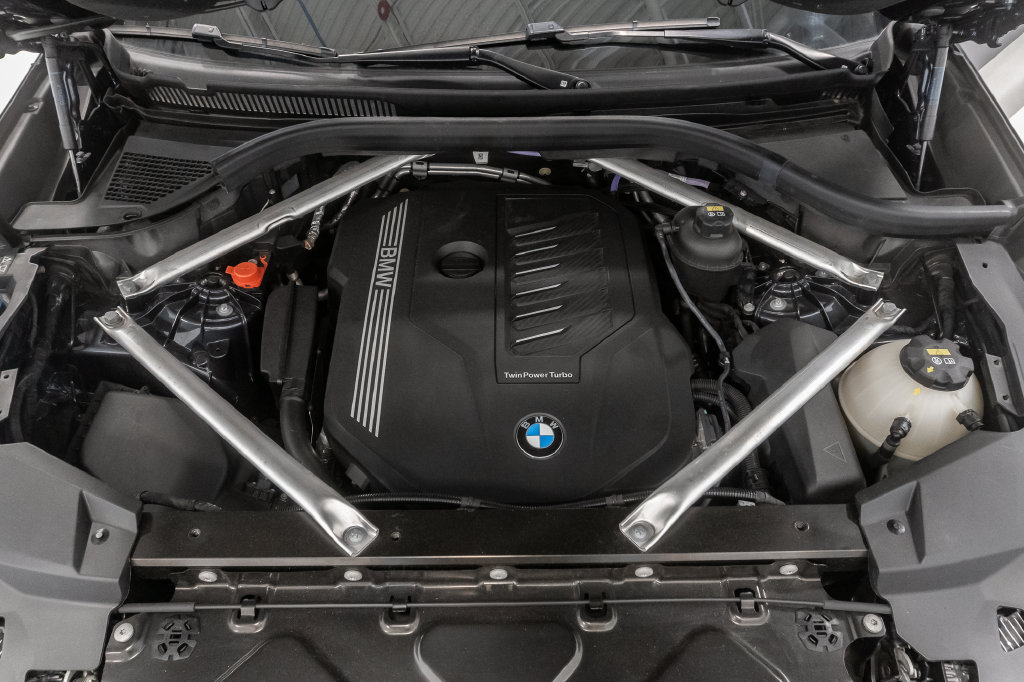 Used 2022 BMW X5 xDrive40i AWD/4WD image 3