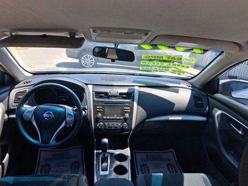 Used 2015 Nissan Altima 2.5 S w/ Power Driver Seat Package FWD image 12